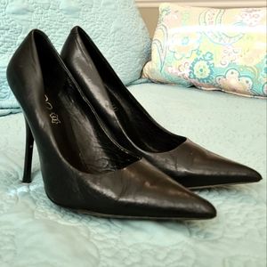 BLACK  PUMPS HIGH STILETTOS 🖤